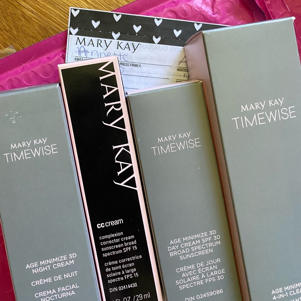 Mary Kay skin care system Set (4 tubes) *SOLD*